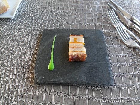 20130923_SAM_1455_ES71 31€ menu: L'éveil du palais/amuse bouche - ham, scallops, foie gras with wasabi sauce