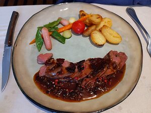 20210824_PXL111545132_Pixel3a-JEB main: Magret de canard, aux trois poivres, petites pommes de terre