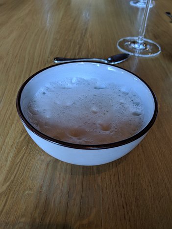 Auberge-Chez-Guth_Steige_20190724_IMG125529 Potato crisps with aspérule (sweet woodruff) foam