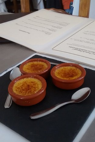 20141001_IMG123855767_MotoG-JEB We chose the 21 euro menu. Amuse bouche - Crème brulée with foie gras