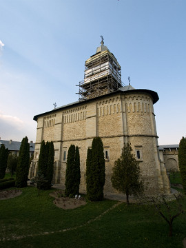 20090425_3327_E510 Dragomirna Monastery, Romania; built 1602-1630
