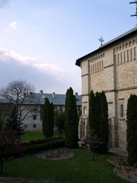 20090425_3328_E510 Dragomirna Monastery, Romania; built 1602-1630