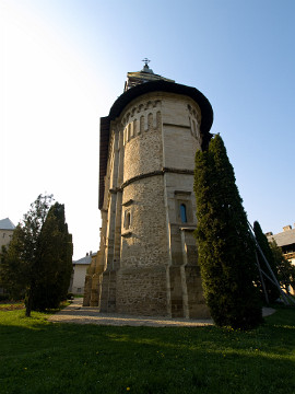 20090425_3331_E510 Dragomirna Monastery, Romania; built 1602-1630