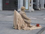 living statue, Madrid, Plaza de Oriente, Spain : living statue, Madrid, Plaza de Oriente, Spain